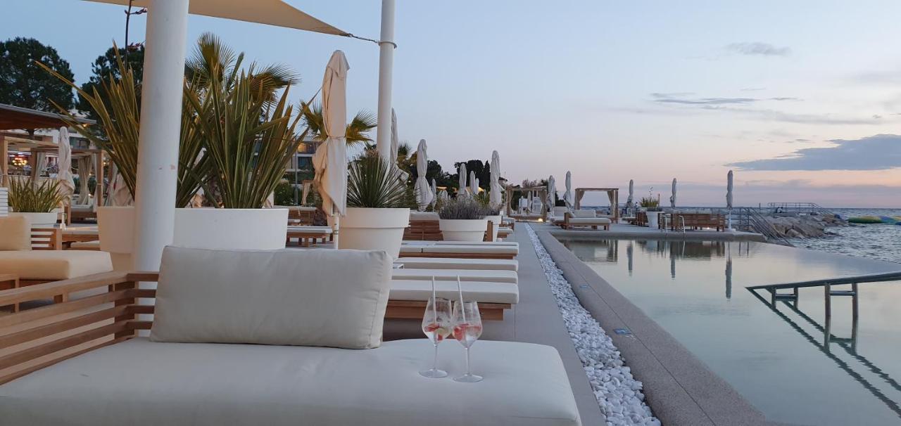 New!!! New Riva Luxury One - With Sunny Terrace & Big Garden Apartment Poreč Exterior foto