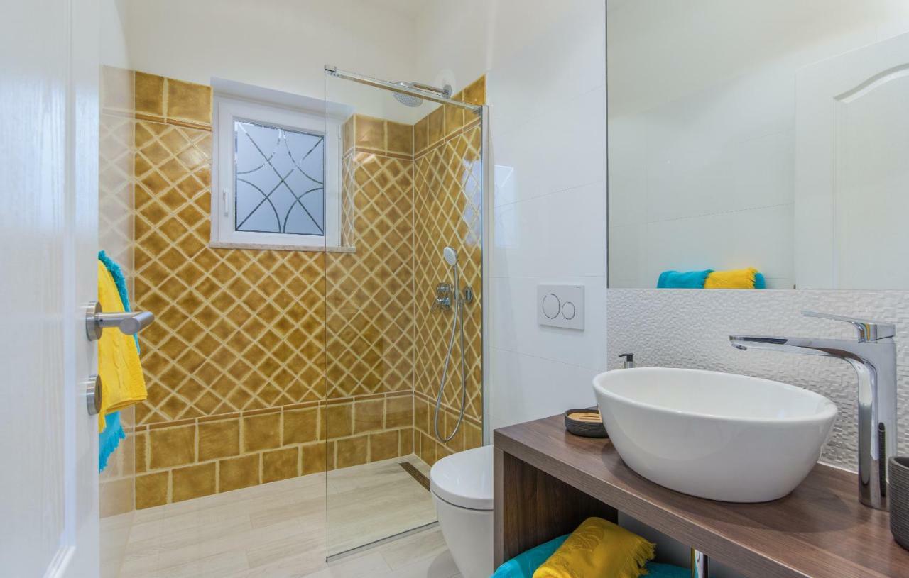 New!!! New Riva Luxury One - With Sunny Terrace & Big Garden Apartment Poreč Exterior foto